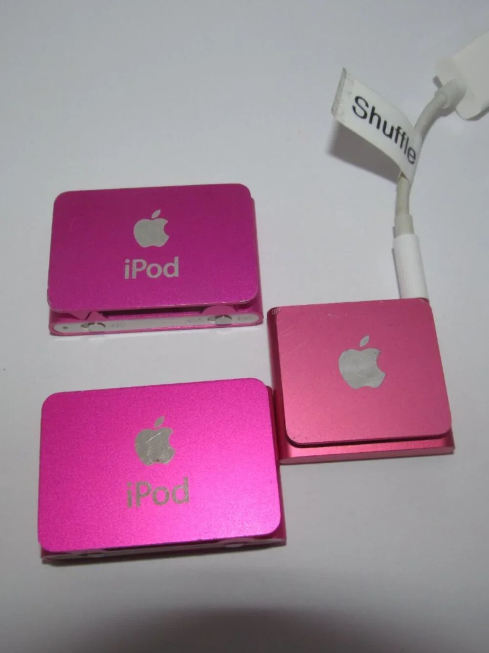 Apple iPod Shuffle Lot of 3 2nd Gen Pink & 4th Gen Pink PARTS OR REPAIR FIX